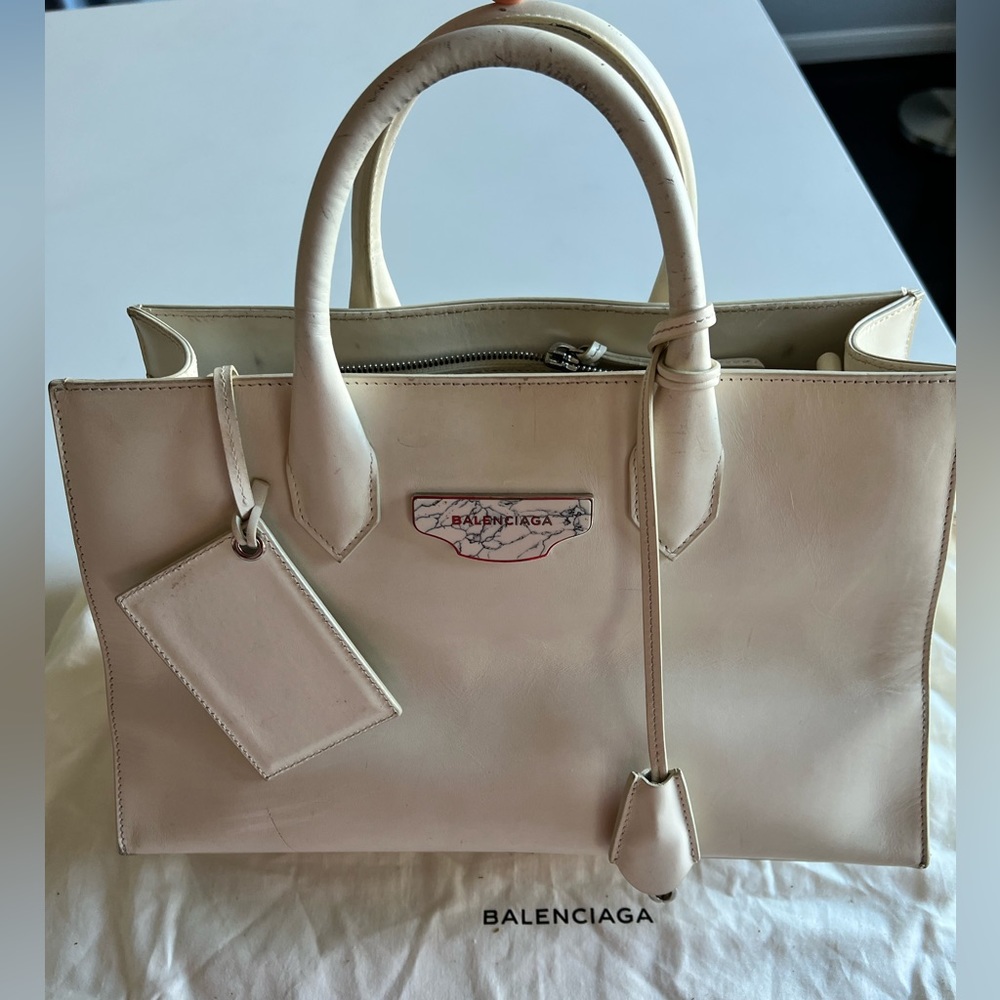 Classic Vintage BALENCIAGA white Color Tote w Mirror paid $2900 sale for $1500 - Picture 2 of 5